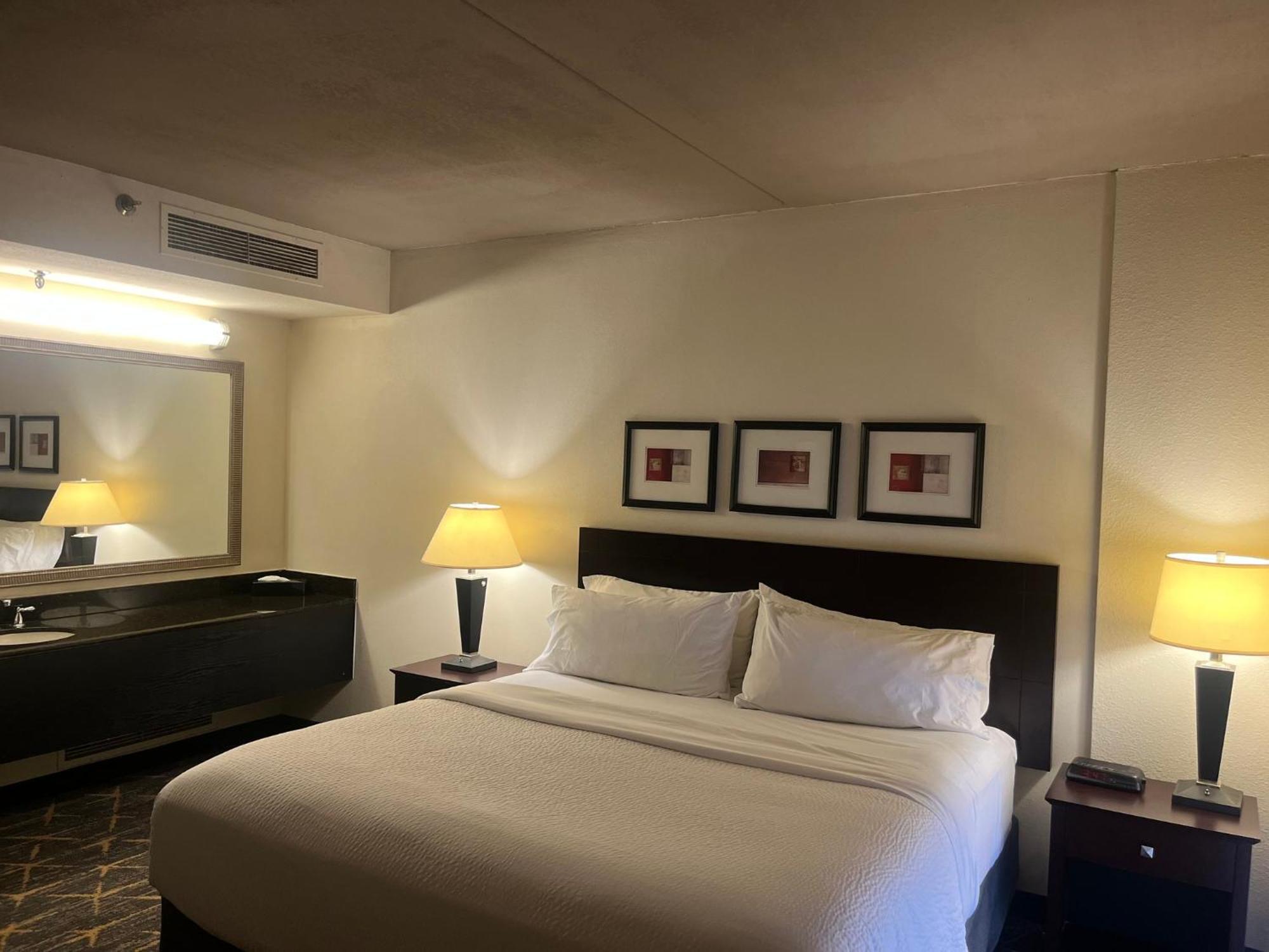 Holiday Inn & Suites Springfield-I-44 By Ihg Екстер'єр фото